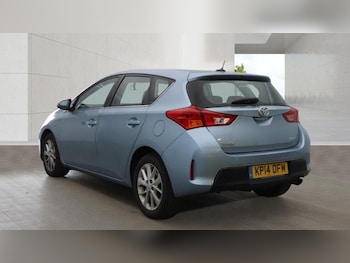 Used Toyota Auris 2014 for sale - 79062101: Photo