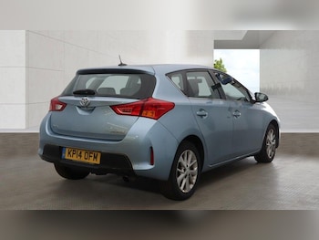 Used Toyota Auris 2014 for sale - 79062101: Photo