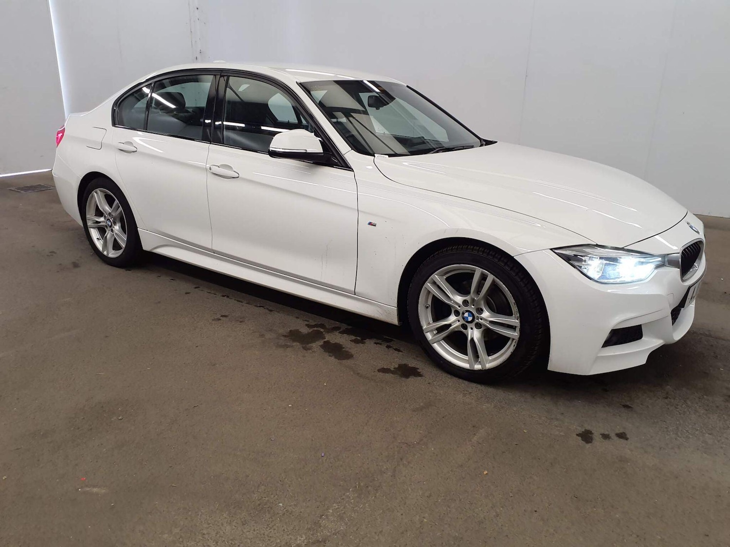 Used BMW 3 Series 2017 for sale - 76472189: Photo 1