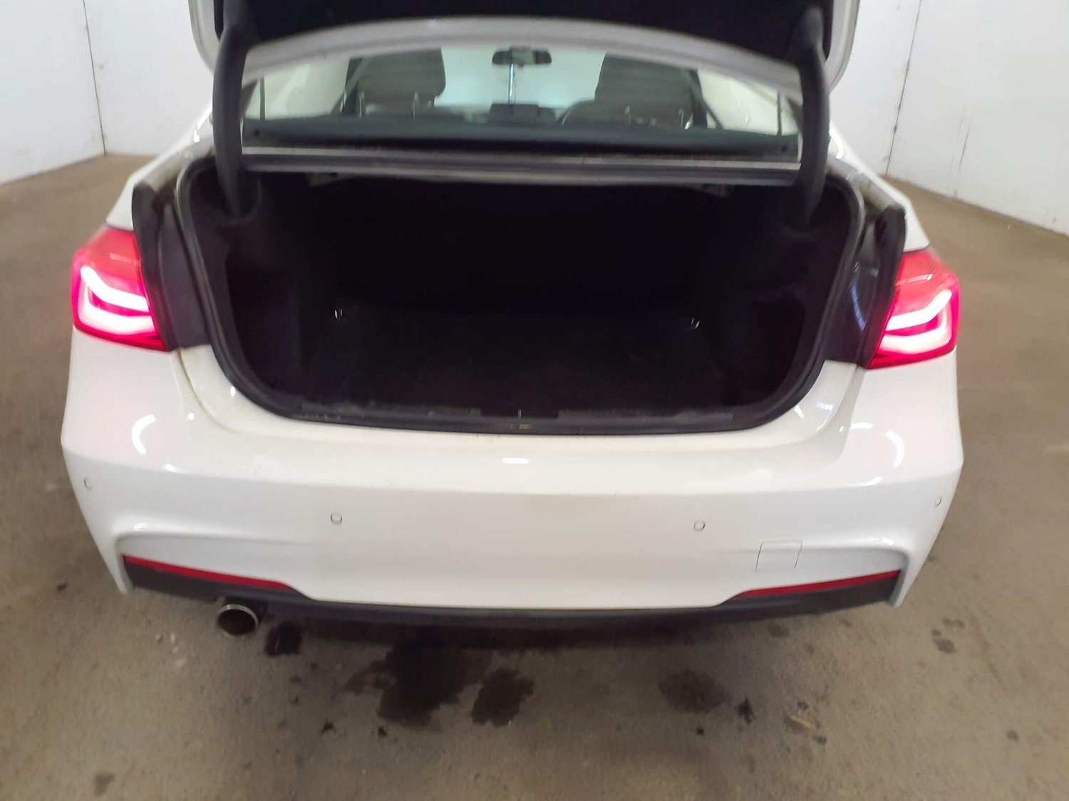 Used BMW 3 Series 2017 for sale - 76472189: Photo 11