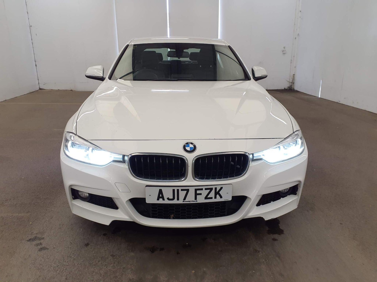 Used BMW 3 Series 2017 for sale - 76472189: Photo 2