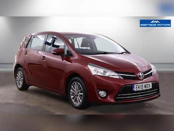 Used Toyota Verso 2018 for sale - 79659321: Photo
