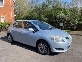 Toyota Auris feature image