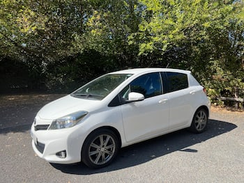 Used Toyota Yaris 2013 for sale - 79659312: Photo