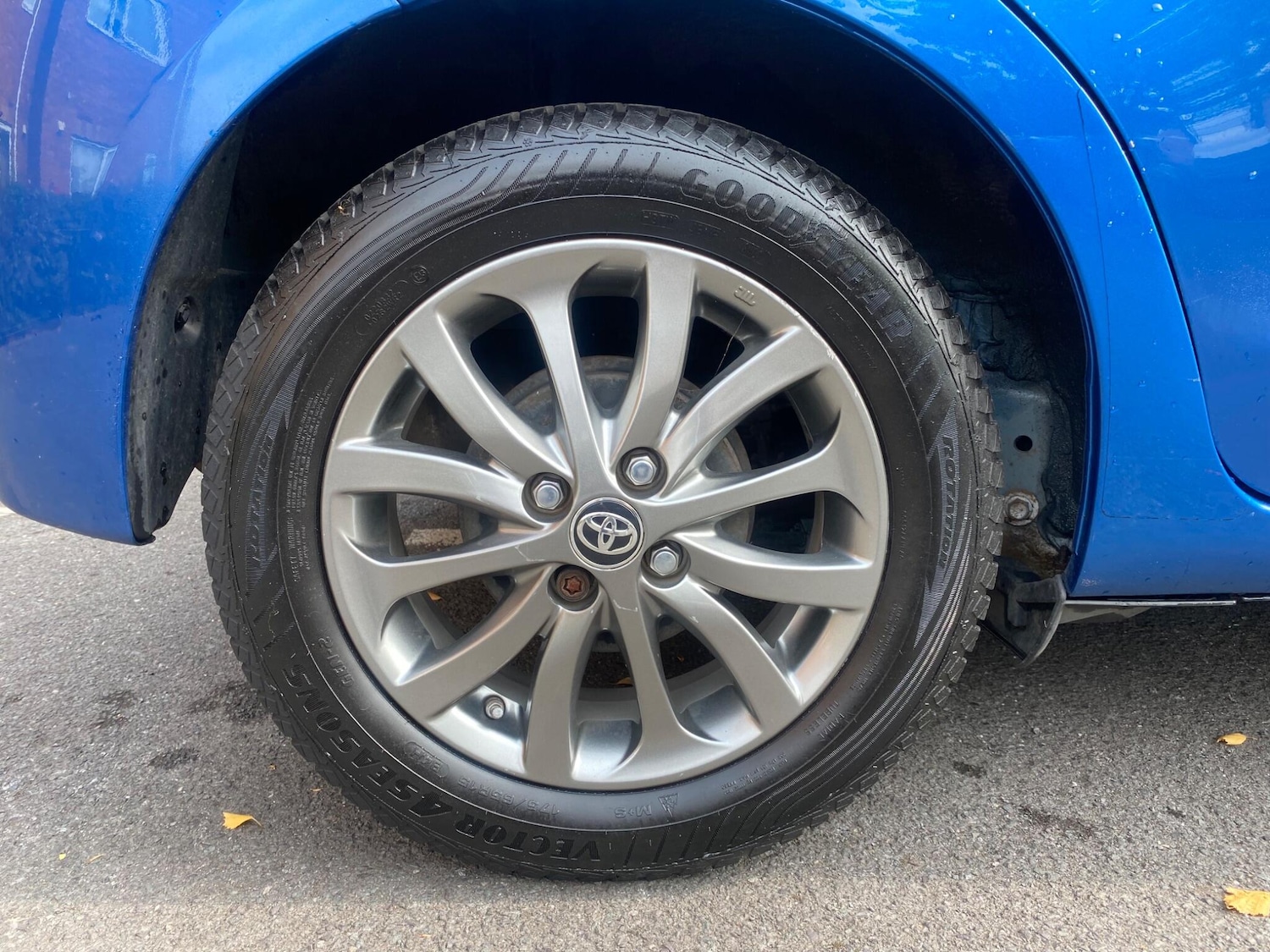 Used Toyota Yaris 2017 for sale - 77009913: Photo 33