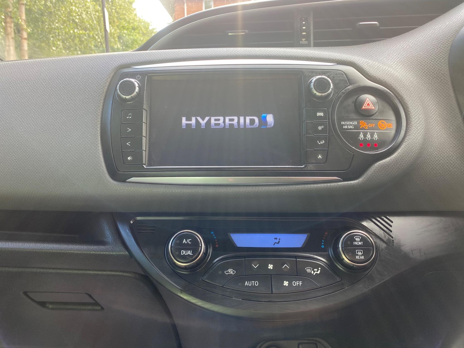 Used Toyota Yaris 2016 for sale - 77031002: Photo 14