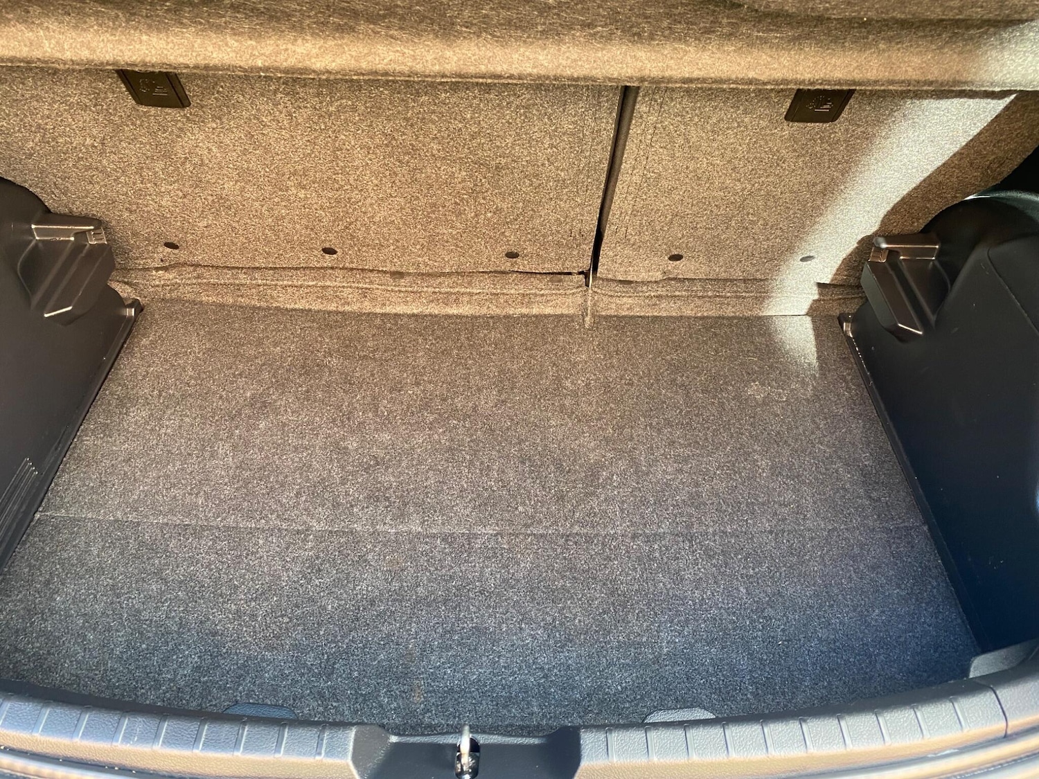 Used Toyota Yaris 2016 for sale - 77031002: Photo 28