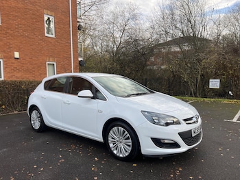 2015 (65) - 1.6i 16V Excite 5dr