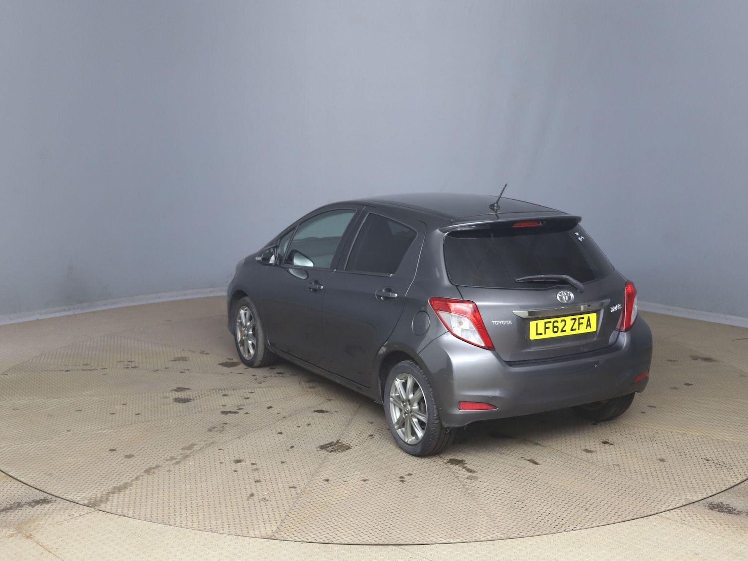Used Toyota Yaris 2012 for sale - 77854083: Photo 4