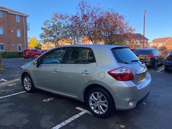 Used Toyota Auris 2012 for sale - 77031017: Photo