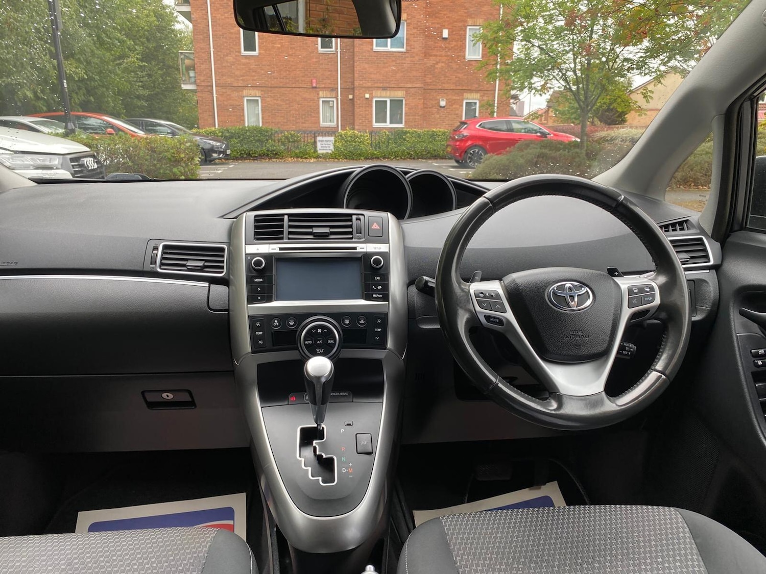 Used Toyota Verso 2014 for sale - 77145455: Photo 11