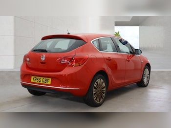 Used Vauxhall Astra 2015 for sale - 79039791: Photo
