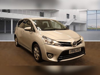 2015 (15) - 1.6 D-4D Icon 5dr