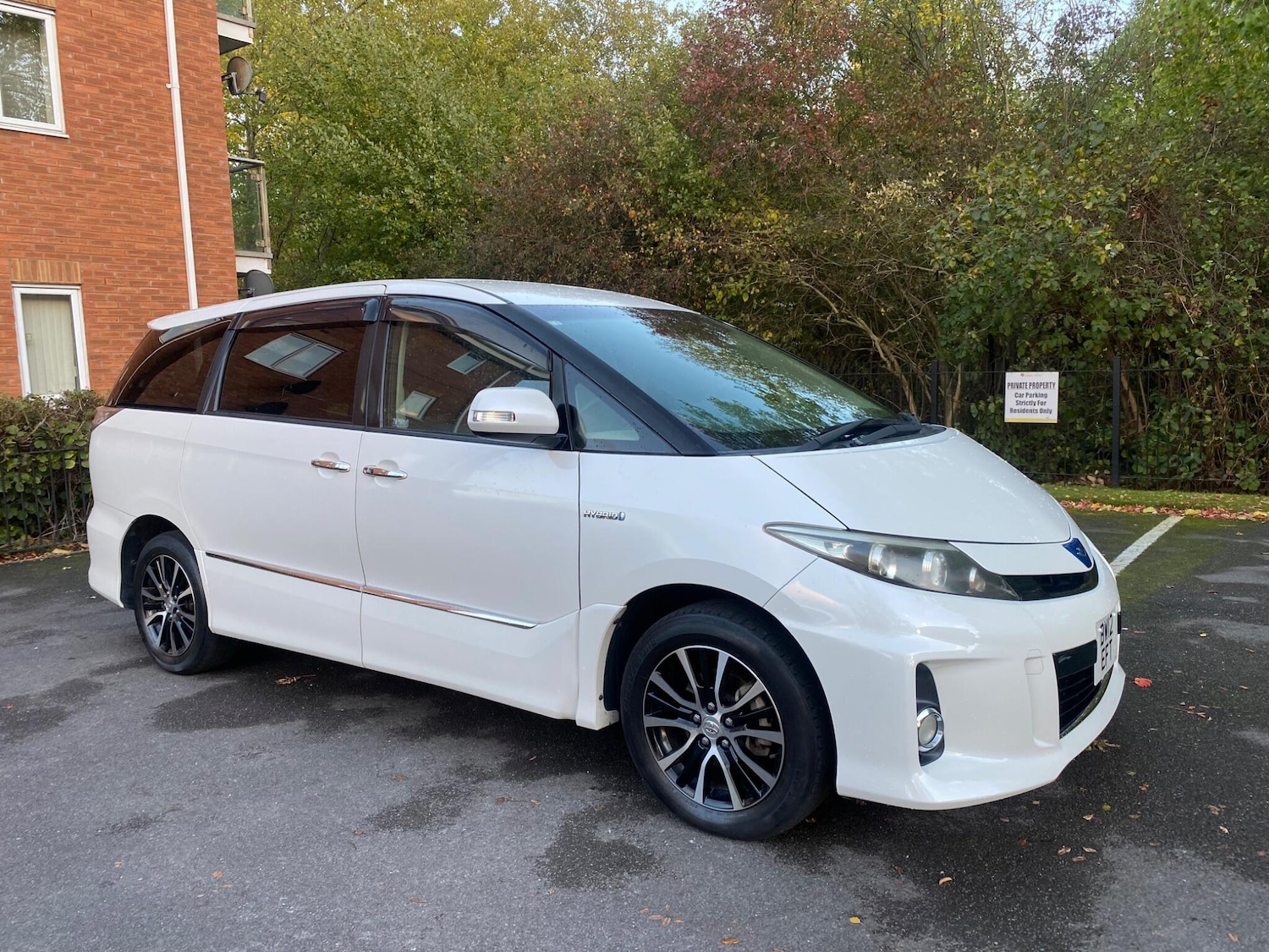 Used Toyota Estima 2025 for sale - 76371530: Photo 1
