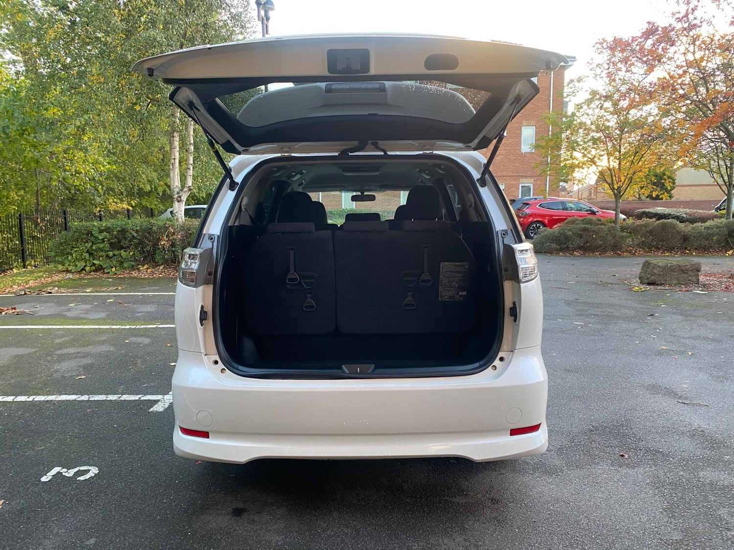 Used Toyota Estima 2025 for sale - 76371530: Photo 31