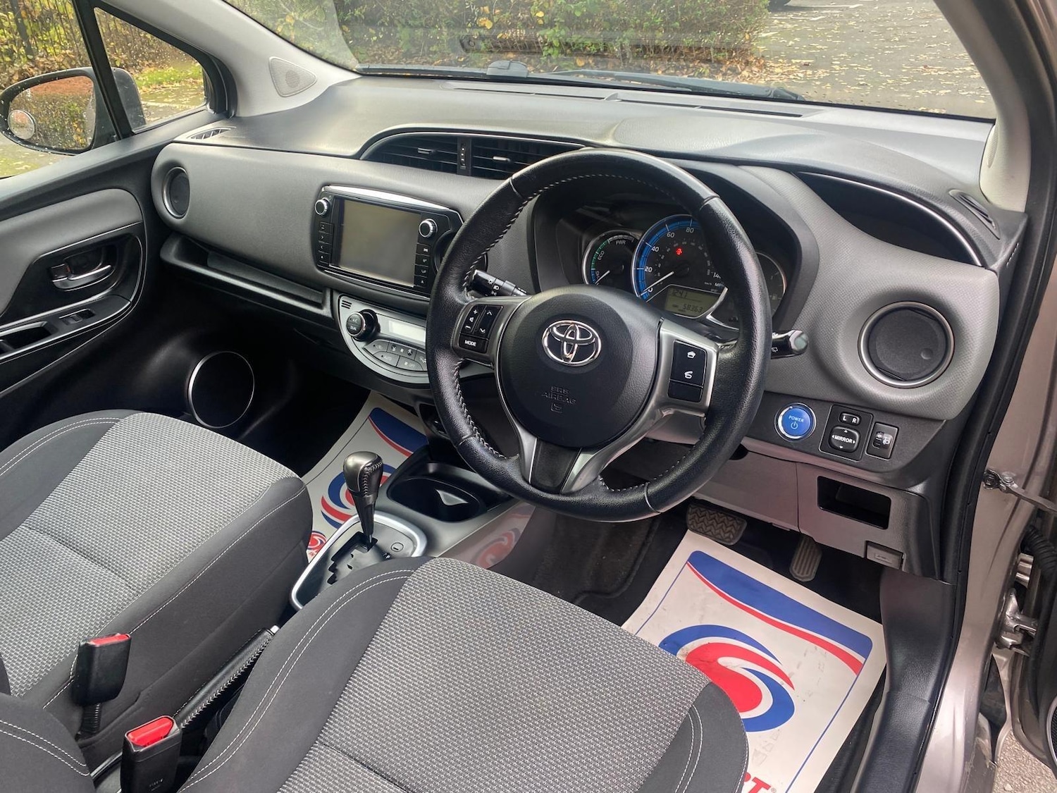 Used Toyota Yaris 2015 for sale - 77145452: Photo 10