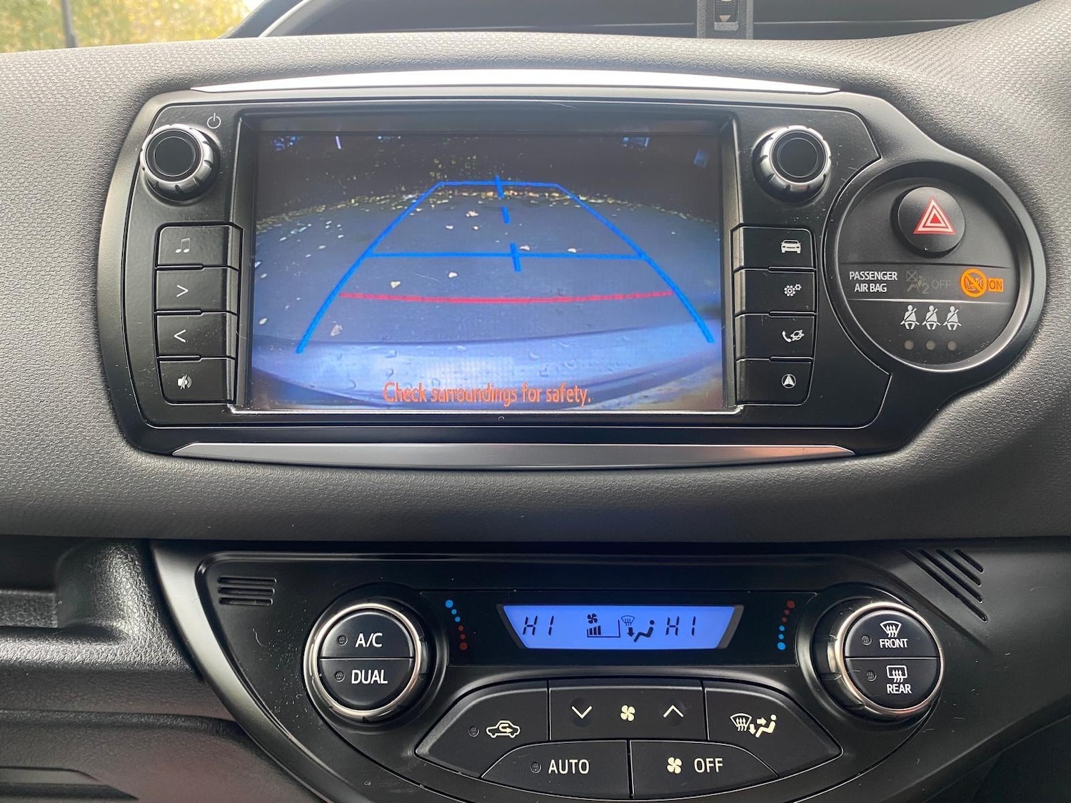 Used Toyota Yaris 2015 for sale - 77145452: Photo 17