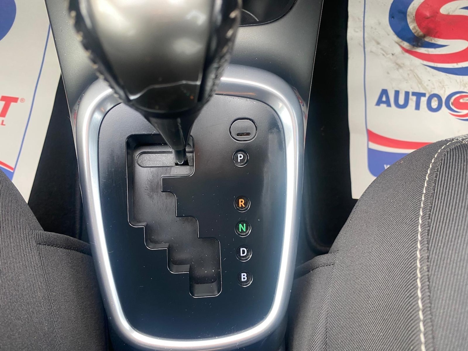 Used Toyota Yaris 2015 for sale - 77145452: Photo 20