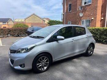 Used Toyota Yaris 2014 for sale - 79808344: Photo