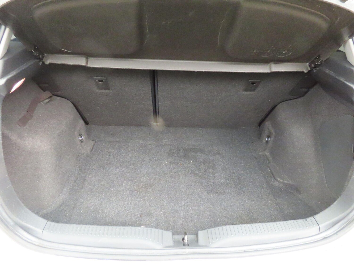 Used Toyota Auris 2011 for sale - 78220690: Photo 11