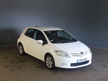 Toyota Auris feature image