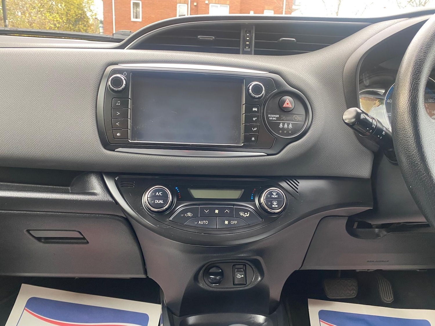 Used Toyota Yaris 2015 for sale - 77009895: Photo 12