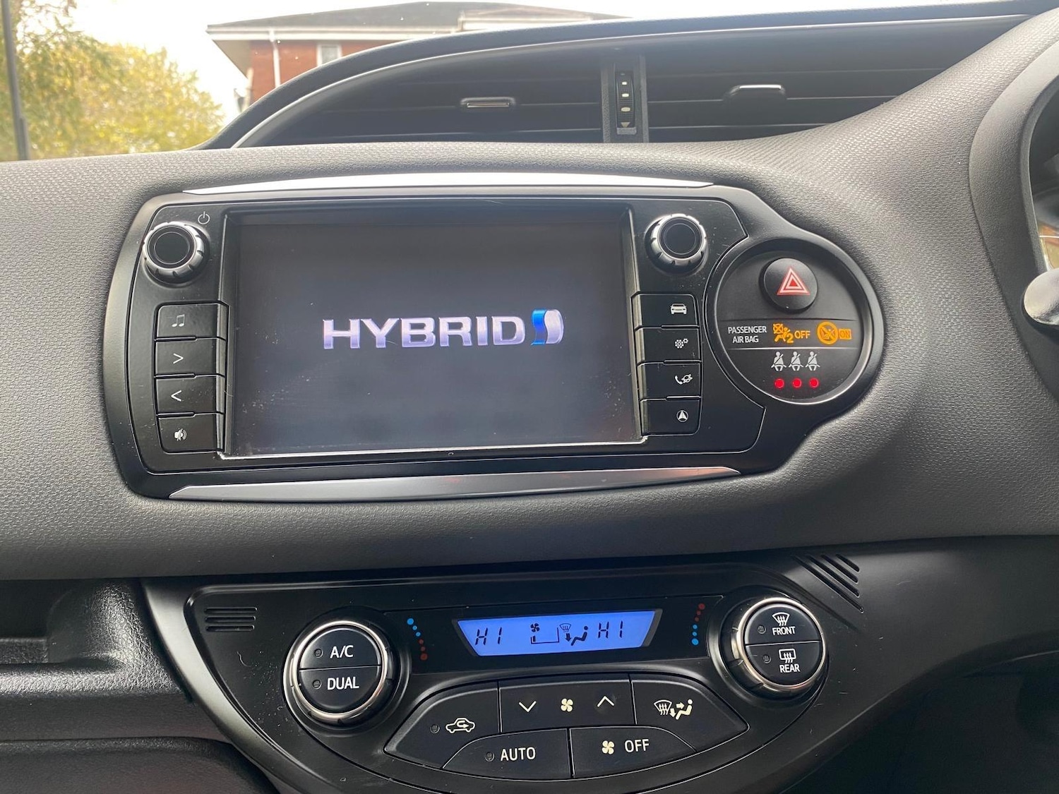 Used Toyota Yaris 2015 for sale - 77009895: Photo 13