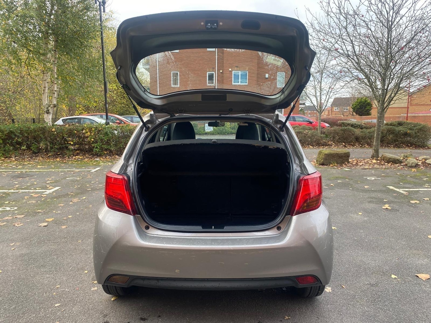 Used Toyota Yaris 2015 for sale - 77009895: Photo 26