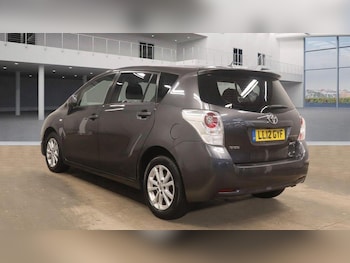 Used Toyota Verso 2012 for sale - 75781596: Photo