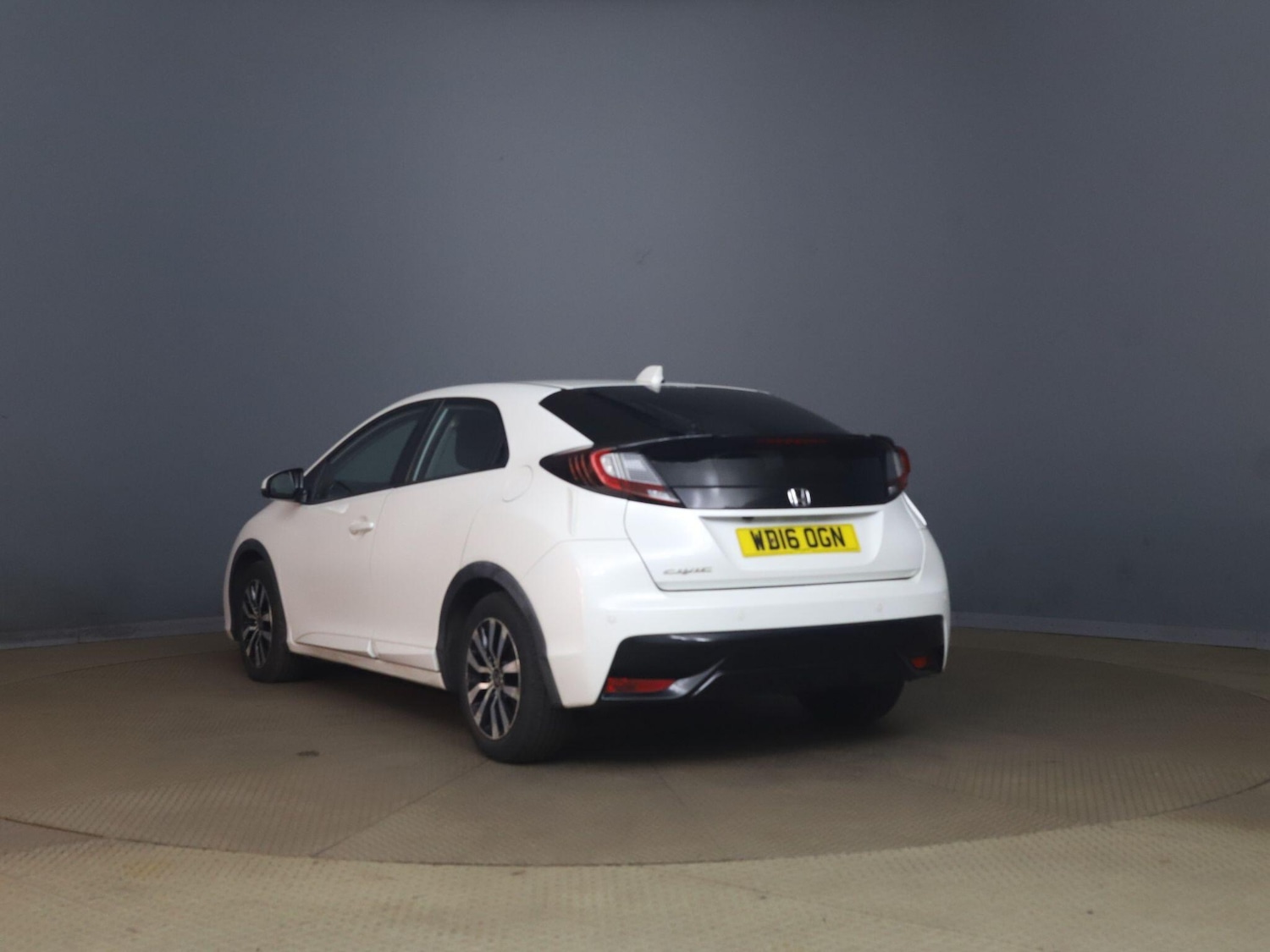 Used Honda Civic 2016 for sale - 78220695: Photo 4