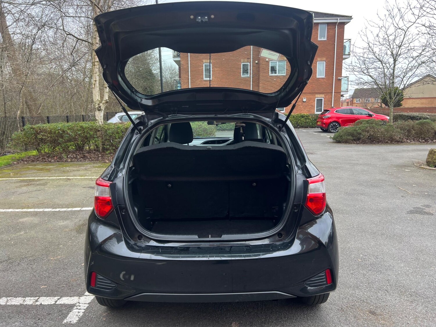 Used Toyota Yaris 2017 for sale - 78220702: Photo 26