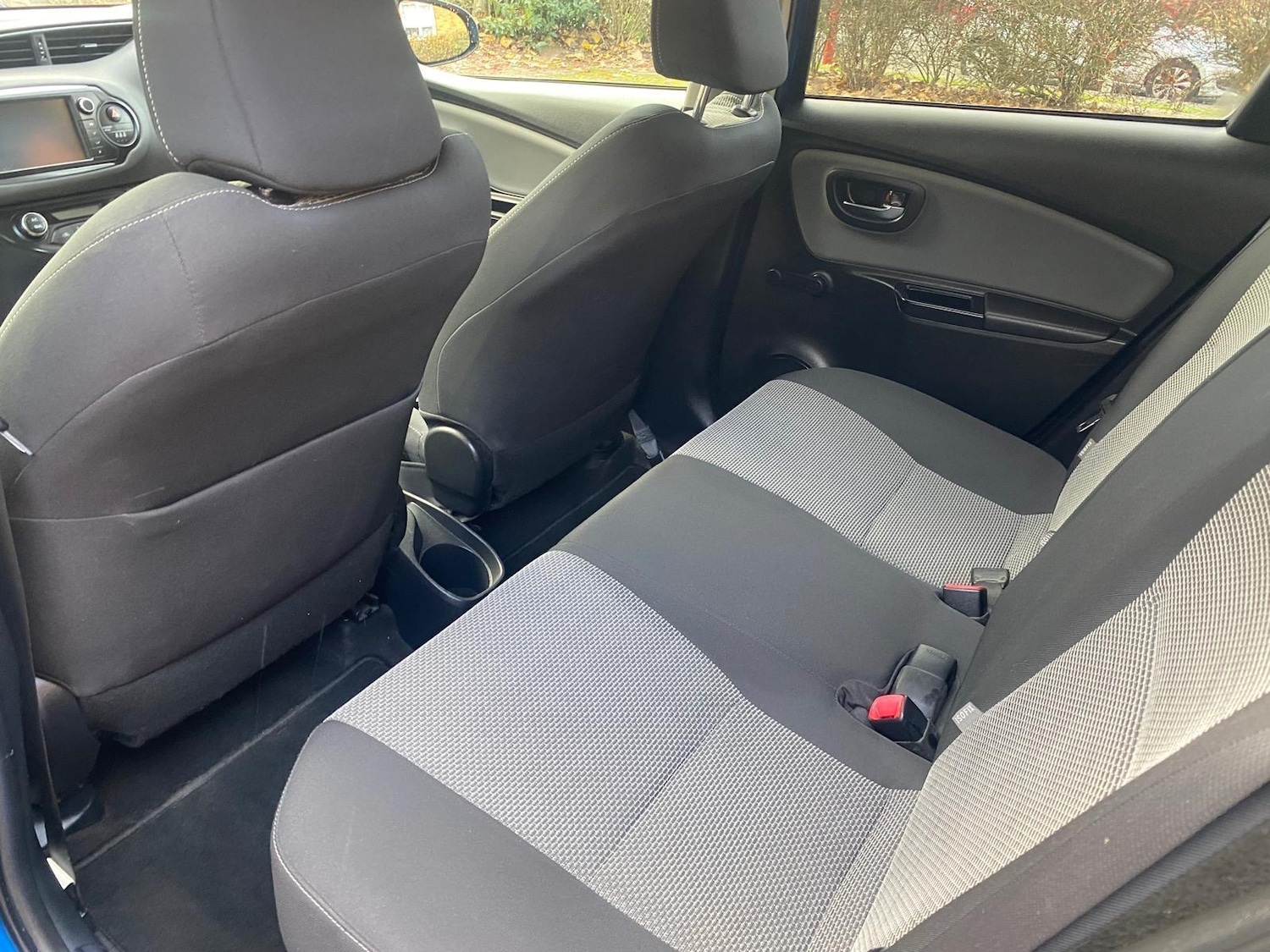 Used Toyota Yaris 2016 for sale - 77145462: Photo 29