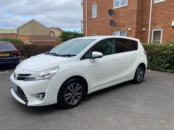 Used Toyota Verso 2013 for sale - 76121691: Photo