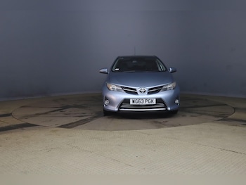 Used Toyota Auris 2013 for sale - 77625127: Photo