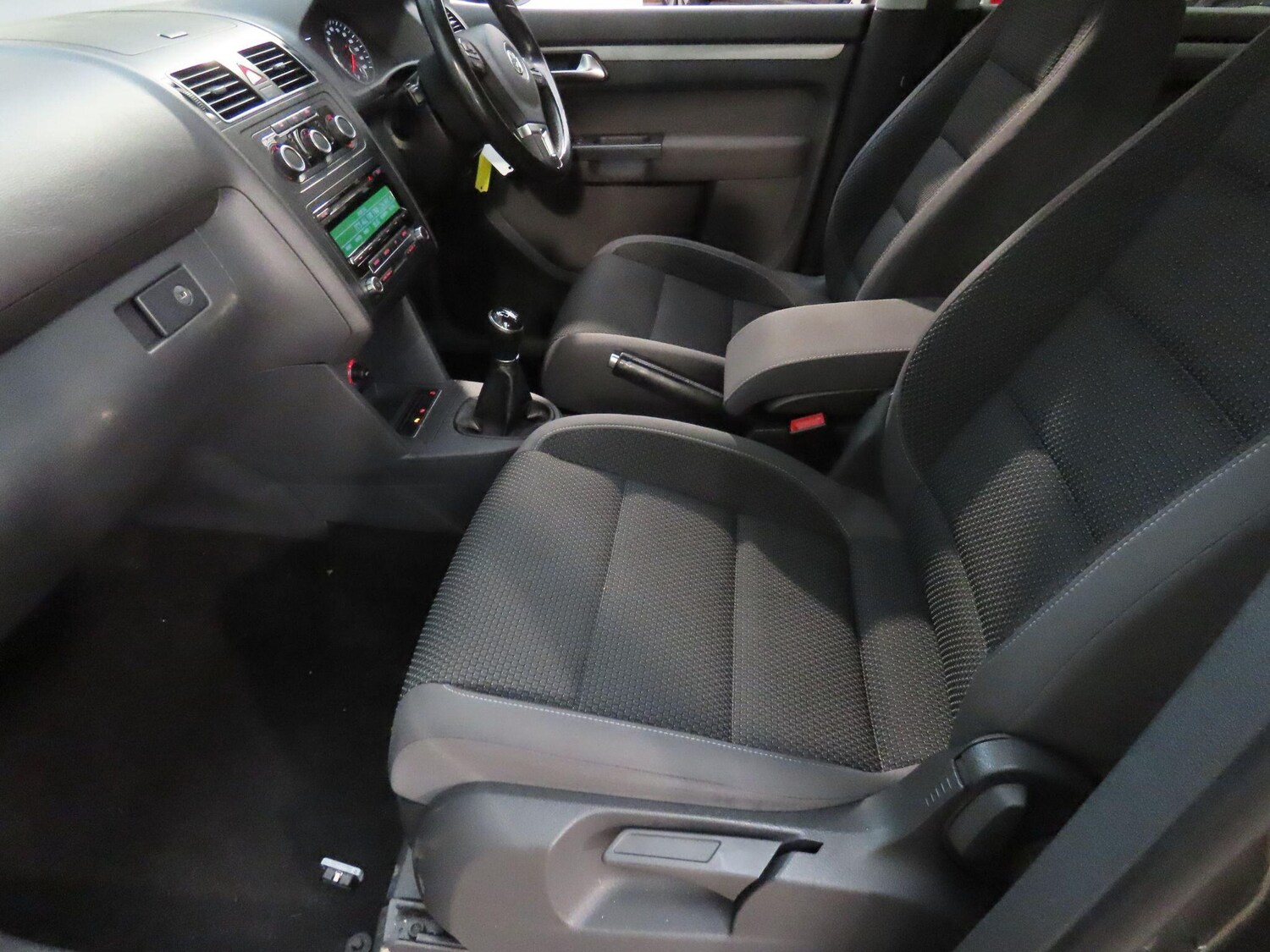 Used Volkswagen Touran 2013 for sale - 77575994: Photo 6