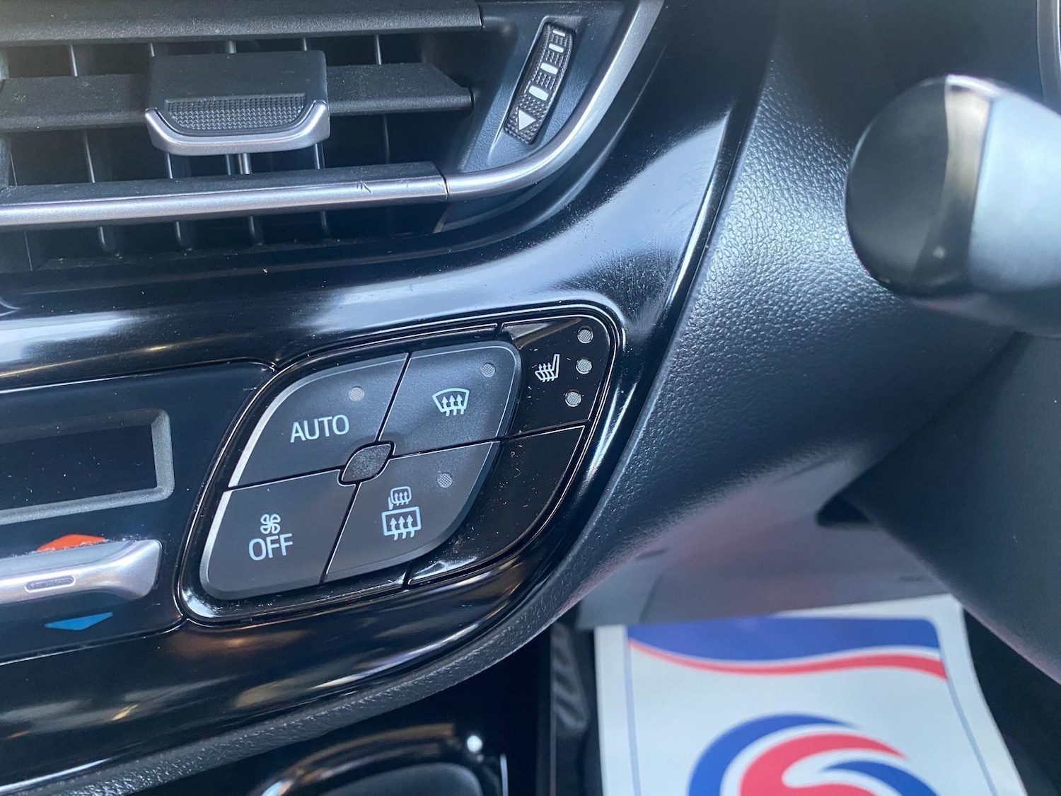 Used Toyota C-HR 2022 for sale - 77009915: Photo 17