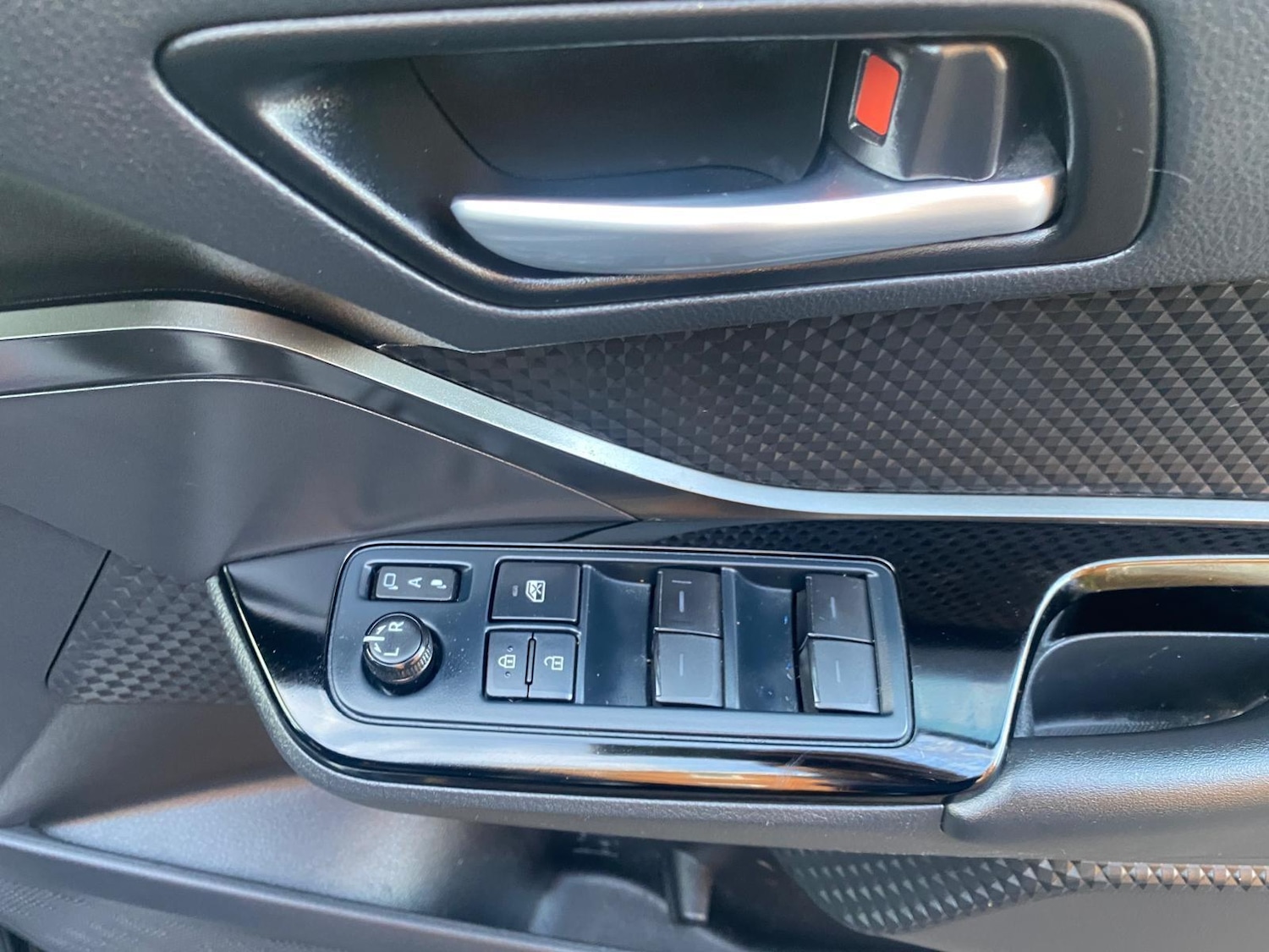 Used Toyota C-HR 2022 for sale - 77009915: Photo 25