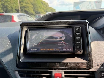 Used Toyota Voxy 2020 for sale - 77016404: Photo