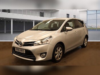 Used Toyota Verso 2015 for sale - 75687368: Photo