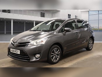Used Toyota Verso 2014 for sale - 75780964: Photo