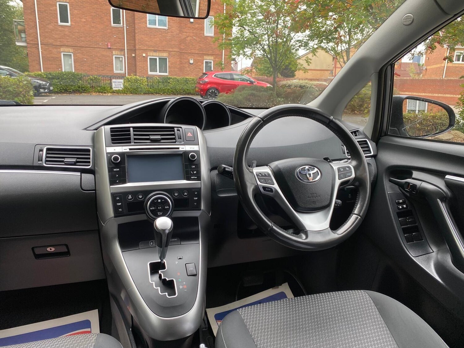 Used Toyota Verso 2014 for sale - 77576017: Photo 13