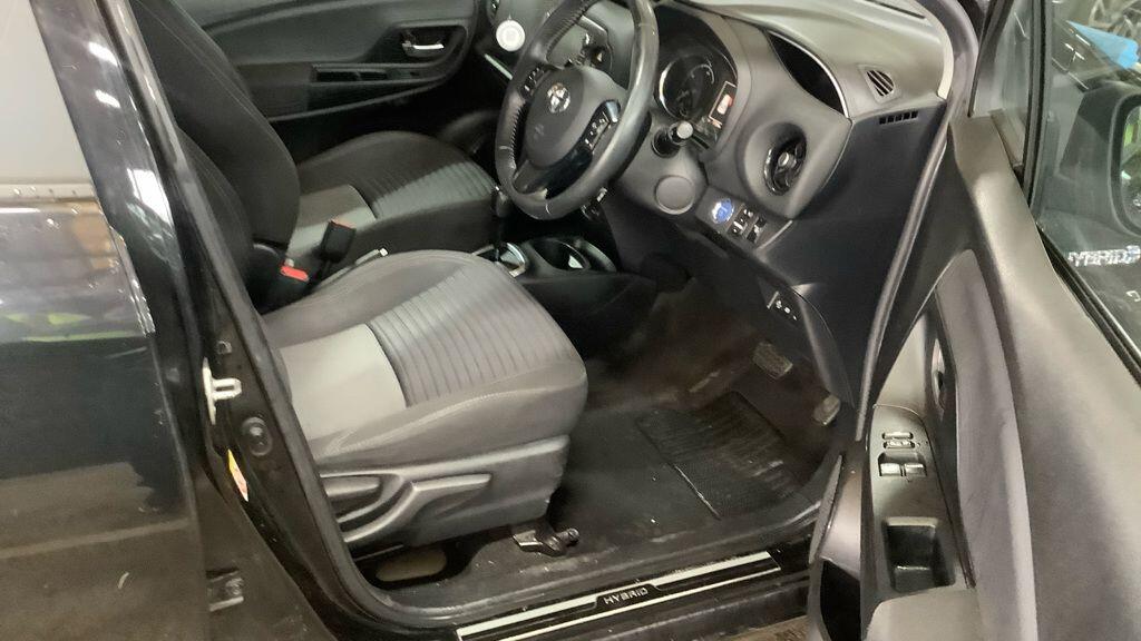 Used Toyota Yaris 2018 for sale - 77633815: Photo 15