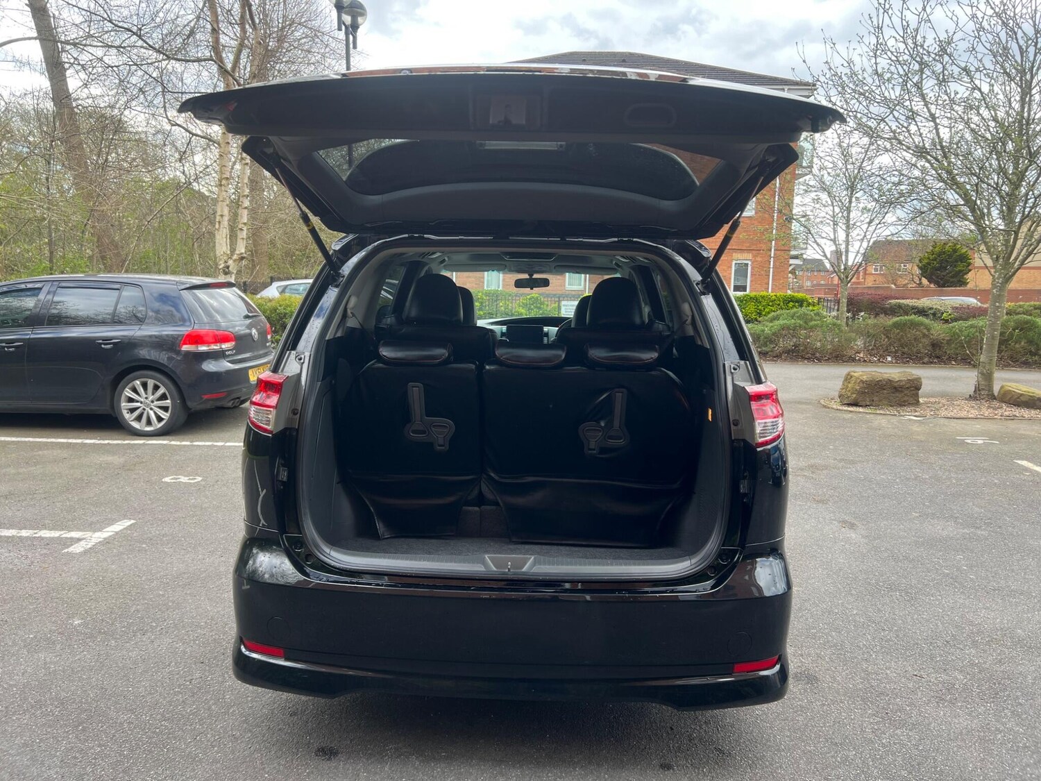 Used Toyota Estima 2023 for sale - 78172230: Photo 30