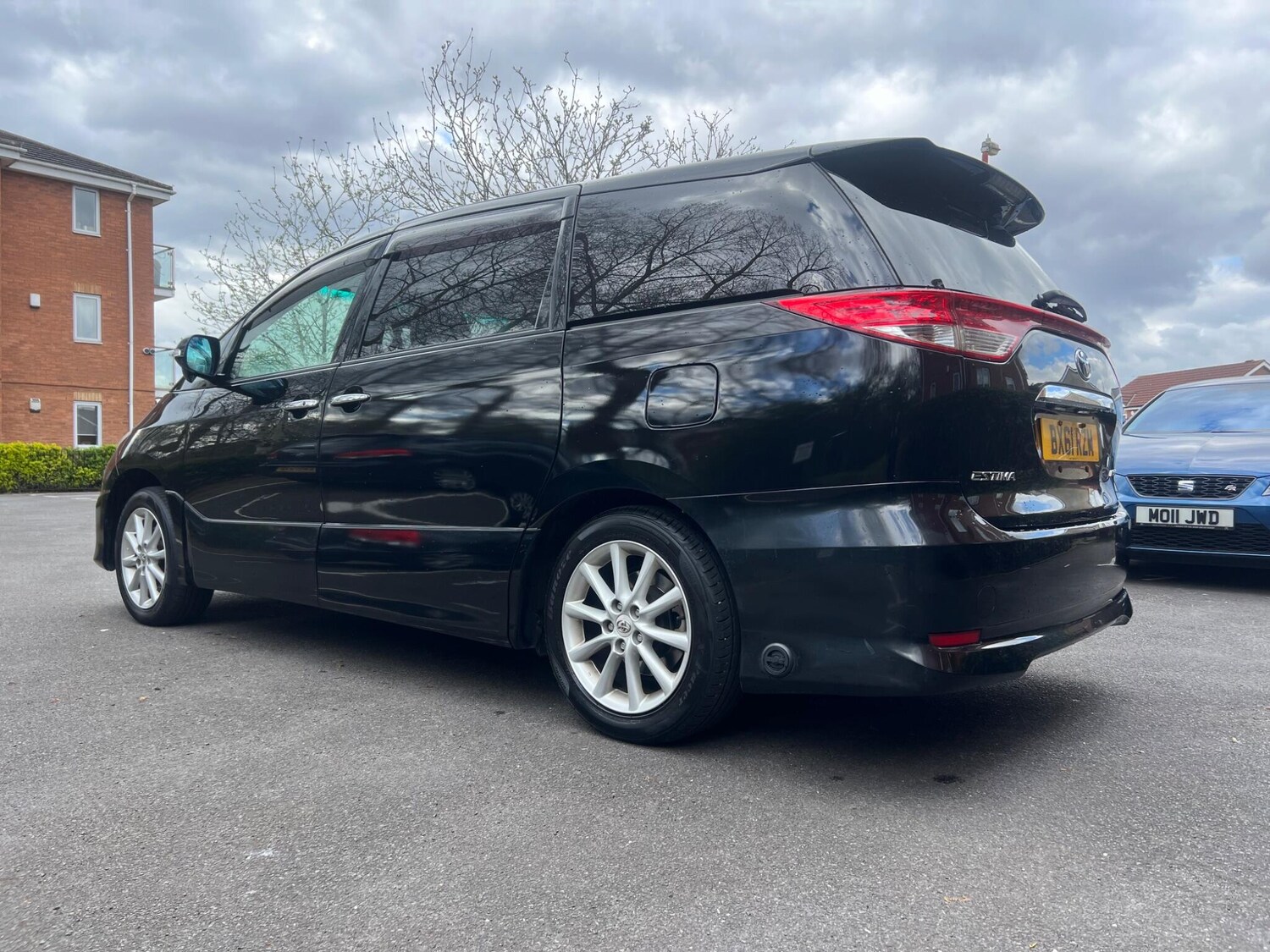 Used Toyota Estima 2023 for sale - 78172230: Photo 38