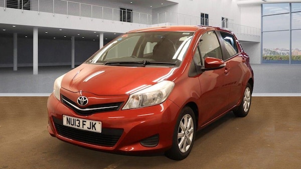 Used Toyota Yaris 2013 for sale - 76239842: Photo 2