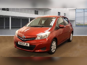 Used Toyota Yaris 2013 for sale - 76239842: Photo 2