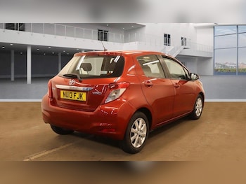 Used Toyota Yaris 2013 for sale - 76239842: Photo 4