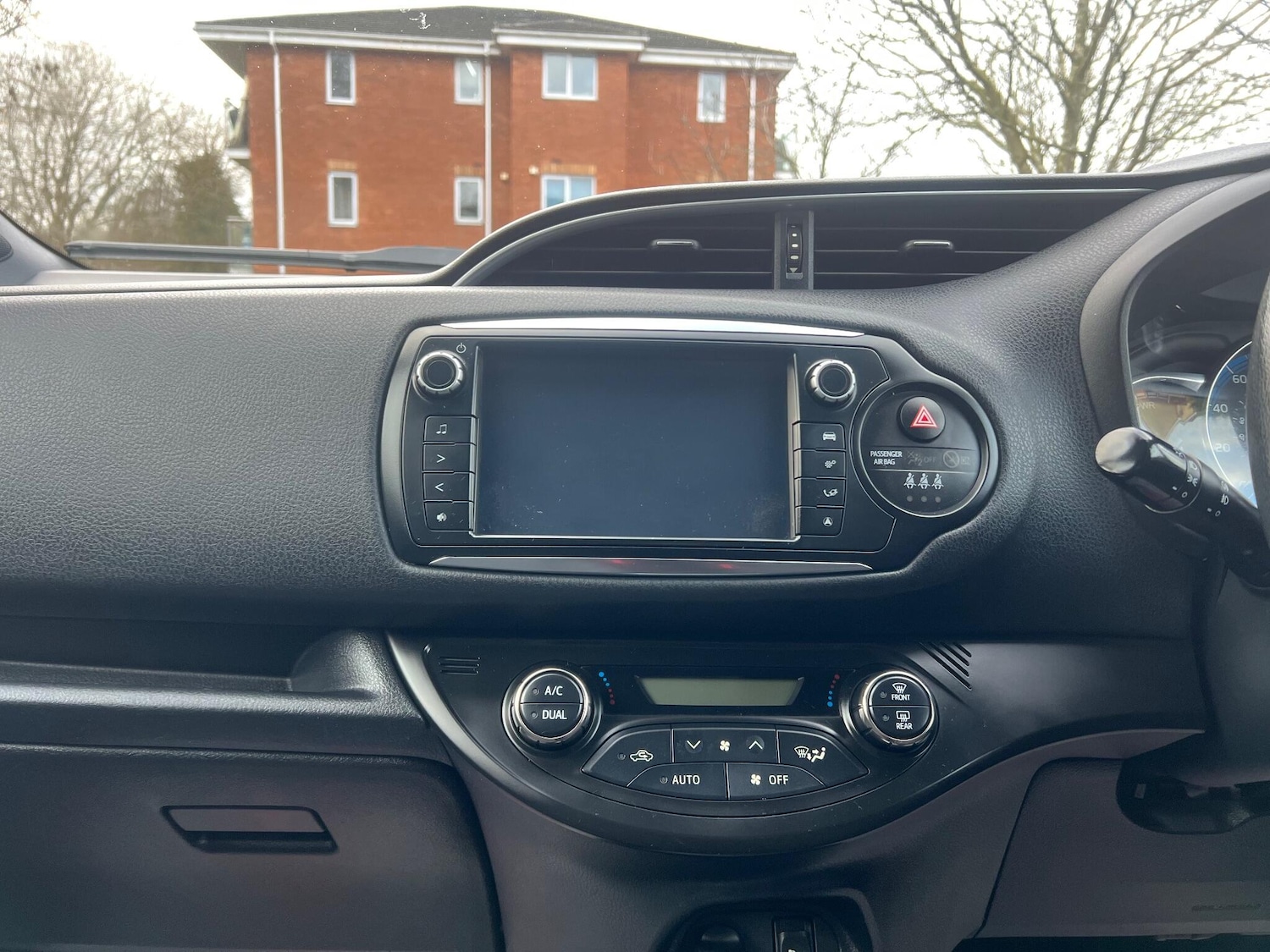 Used Toyota Yaris 2016 for sale - 77401246: Photo 18