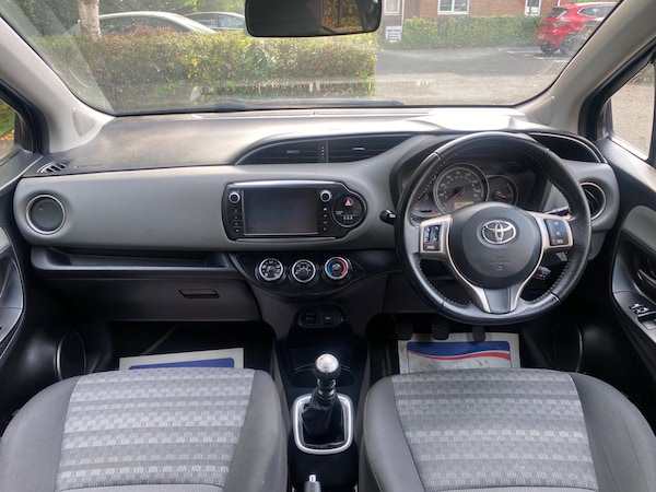 Used Toyota Yaris 2017 for sale - 75740994: Photo 11