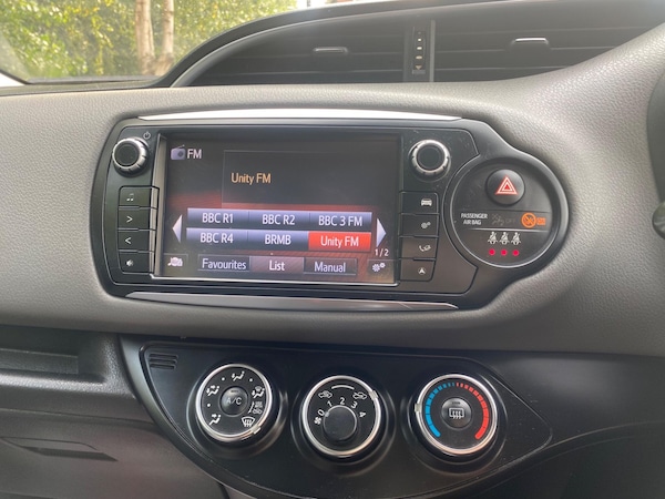Used Toyota Yaris 2017 for sale - 75740994: Photo 16